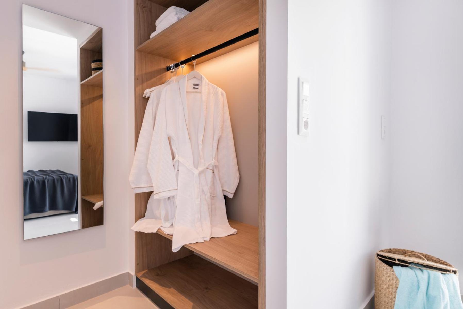 Quartano Suites By Heliessa, Adults Only Naousa Exteriör bild